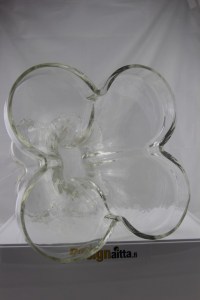 Tynell, Tynelin, aurinkopullo,Skandinaviadesigna, Design, Designaitta, Onnenlehti, ahkeraliisa, aitanlukko, Designaitta, kaappikello, piironki, maljakko, Riihimäen lasi, Riihimäki, Riihimaen, Riihimaen, Finnishs art glass, Taidelasi, Designlasi, Maljakko