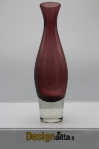 Okkolin, Okkolinin, malja, Lumpeenkukka, kristalli, Riihimäki, Designaitta,  Riihimäen, taidelasi, designlasi, lumpeenkukka, terälehdet, ulpukka, kullero, Finish art glas