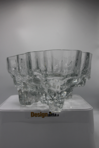 Tapio Wirkkala, Wirkkalan, Jäänsärö, Viivahiottu, Kanttarelli, Tokio, Jäävuori, Kristalli,, Designaitta, Skandinaviadesign,Iittala, Iittlan, Ovalis, Taidelasi, Designlasi, Designaitta,  Finnish art glass, Jäävuori, Kristalli, viivahiottu