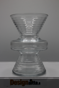 Nanny Still, Stillin,Tiimalasi, Riihimäen lasi, Riihimäki, Designaitta, Riihimaen, Riihimaen, Finnishs art glass, Taidelasi, Designlasi, Maljakko
