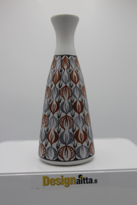 Kupittaan,Kupittaan savi,Viljomäkinen,mattija maija,figuuri,kannu,designaitta,seinäjoki,keramiikka,arabia