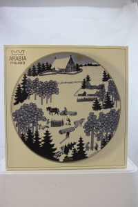 Arabia, Arabian,Joululautanen, Seinälautanen, Uosikkinen, Uosikkisen,Skandinaviadesign, Designaitta, Seinataulu, Lampetti, Muumimuki, Muumikello Keramiikka, Kaipiainen, Kaipiaisen, Muumi,  鸟,  玻璃鸟, ガラスの鳥,  玻璃鸟,  托伊卡, トイッカ,, アートグラス,  艺术玻璃, 花瓶, 花瓶,  装飾ガラス,