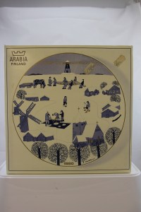 Arabia, Arabian,Joululautanen, Seinälautanen, Uosikkinen, Uosikkisen,Skandinaviadesign, Designaitta, Seinataulu, Lampetti, Muumimuki, Muumikello Keramiikka, Kaipiainen, Kaipiaisen, Muumi,  鸟,  玻璃鸟, ガラスの鳥,  玻璃鸟,  托伊卡, トイッカ,, アートグラス,  艺术玻璃, 花瓶, 花瓶,  装飾ガラス,