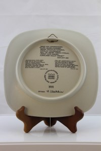 Arabia, Arabian,Kalevala, Kalevalan, Vuosilautanen, Vuosilautaset, Seinälautanen, Uosikkinen, Uosikkisen,Skandinaviadesign, Designaitta, Seinataulu, Lampetti, Muumimuki, Muumikello Keramiikka, Kaipiainen, Kaipiaisen, Muumi,  鸟,  玻璃鸟, ガラスの鳥,  玻璃鸟,  托伊卡, ト