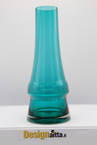 Okkolin, Okkolinin, malja, Lumpeenkukka, kristalli, Riihimäki, Designaitta,  Riihimäen, taidelasi, designlasi, lumpeenkukka, terälehdet, ulpukka, kullero, Finish art glas