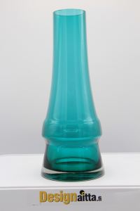 Okkolin, Okkolinin, malja, Lumpeenkukka, kristalli, Riihimäki, Designaitta,  Riihimäen, taidelasi, designlasi, lumpeenkukka, terälehdet, ulpukka, kullero, Finish art glas